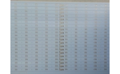 Fluorescent lamp aluminum circuit board